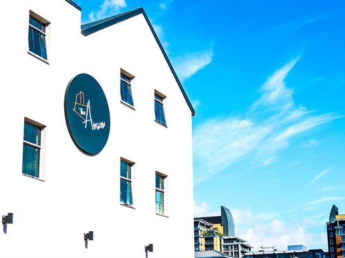 歐洲英國一地12日深度游 vip6人私家小團(tuán),國航直飛,四星級(jí)酒店,0自費(fèi),白金漢宮,曼聯(lián)主場,溫莎古堡,2人一臺(tái)免費(fèi)wifi 出發(fā) 途牛